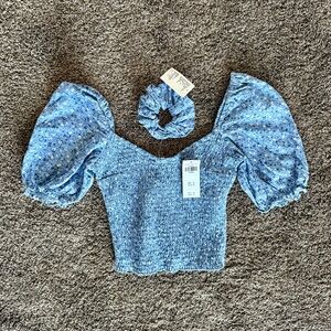 Abercrombie & Fitch Blue White Floral Smocked Crop Blouse with Scrunchie Linen